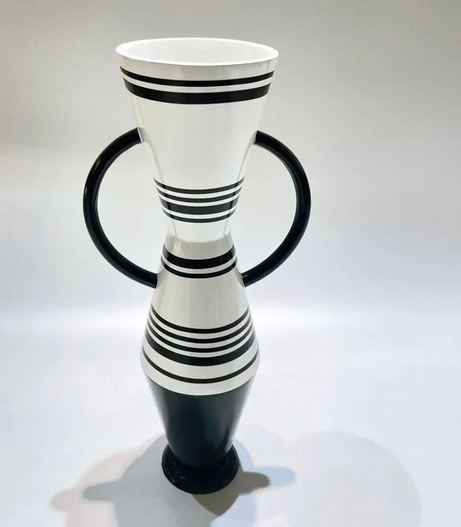 Black And White Vase